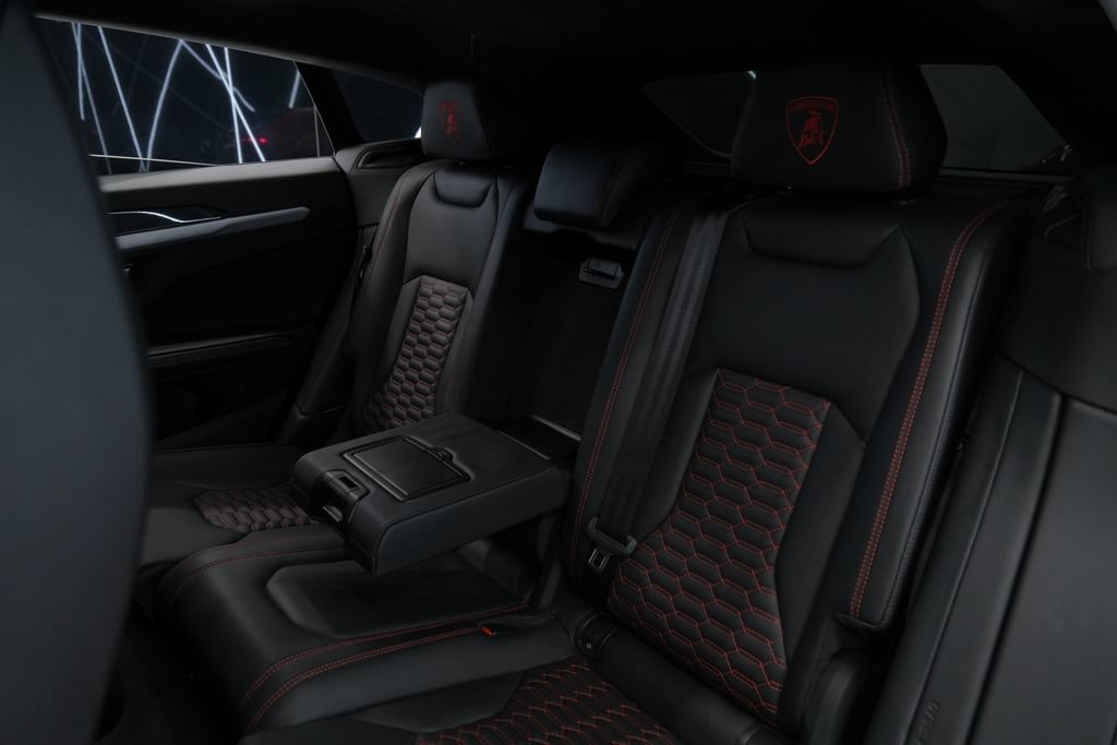 Used 2021 Lamborghini Urus AWD/4WD image 31