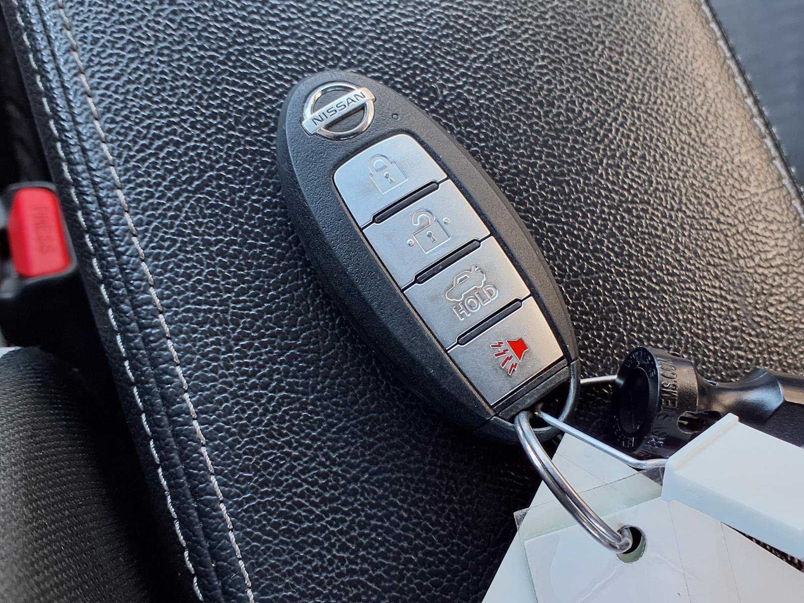Used 2021 Nissan Versa SV FWD image 18