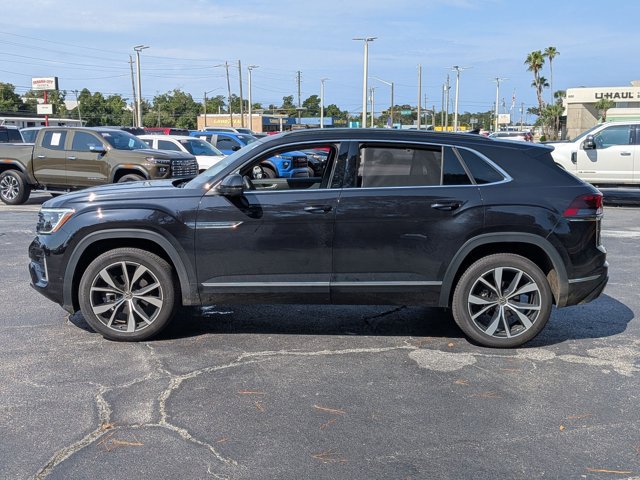 Used 2025 Volkswagen Atlas Cross Sport SEL Premium R-Line AWD/4WD image 9