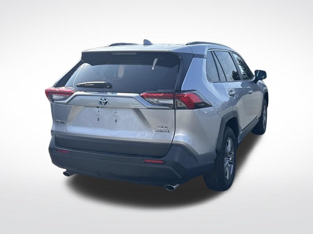 Used 2024 Toyota RAV4 XLE w/ Convenience Package AWD/4WD image 7