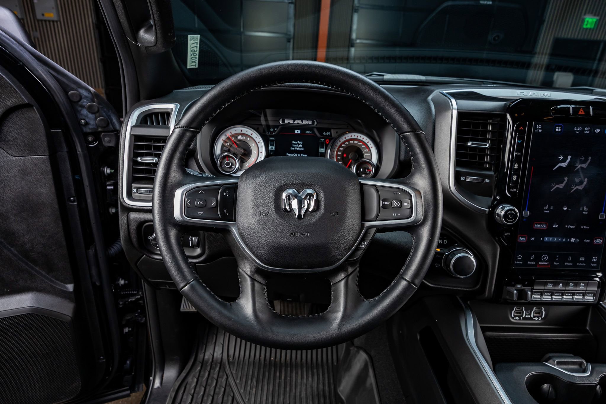 Used 2024 RAM 2500 Big Horn w/ Night Edition AWD/4WD image 18