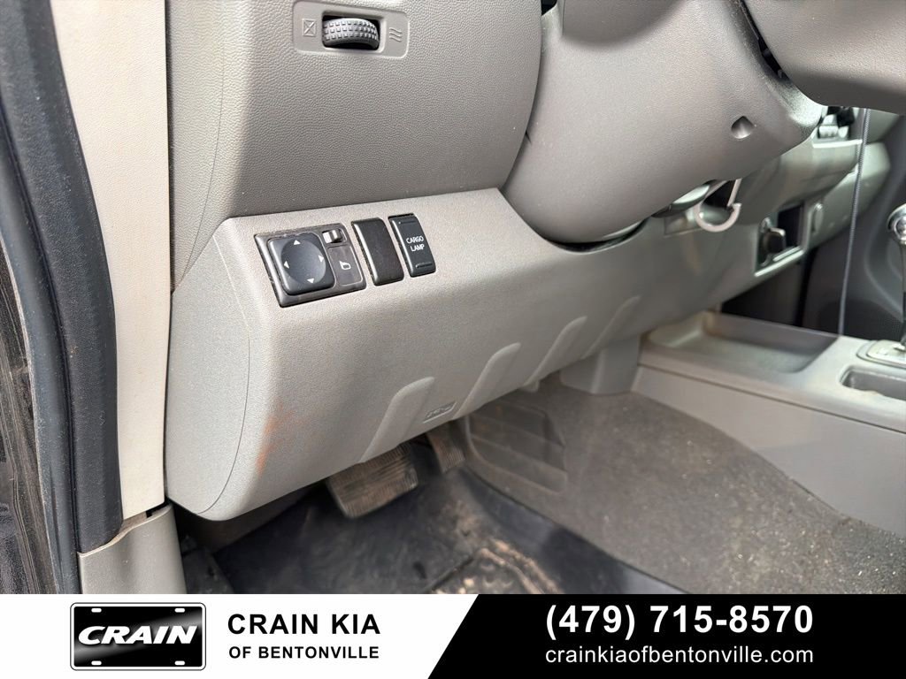 Used 2008 Nissan Frontier SE w/ SE Value Truck Pkg image 16