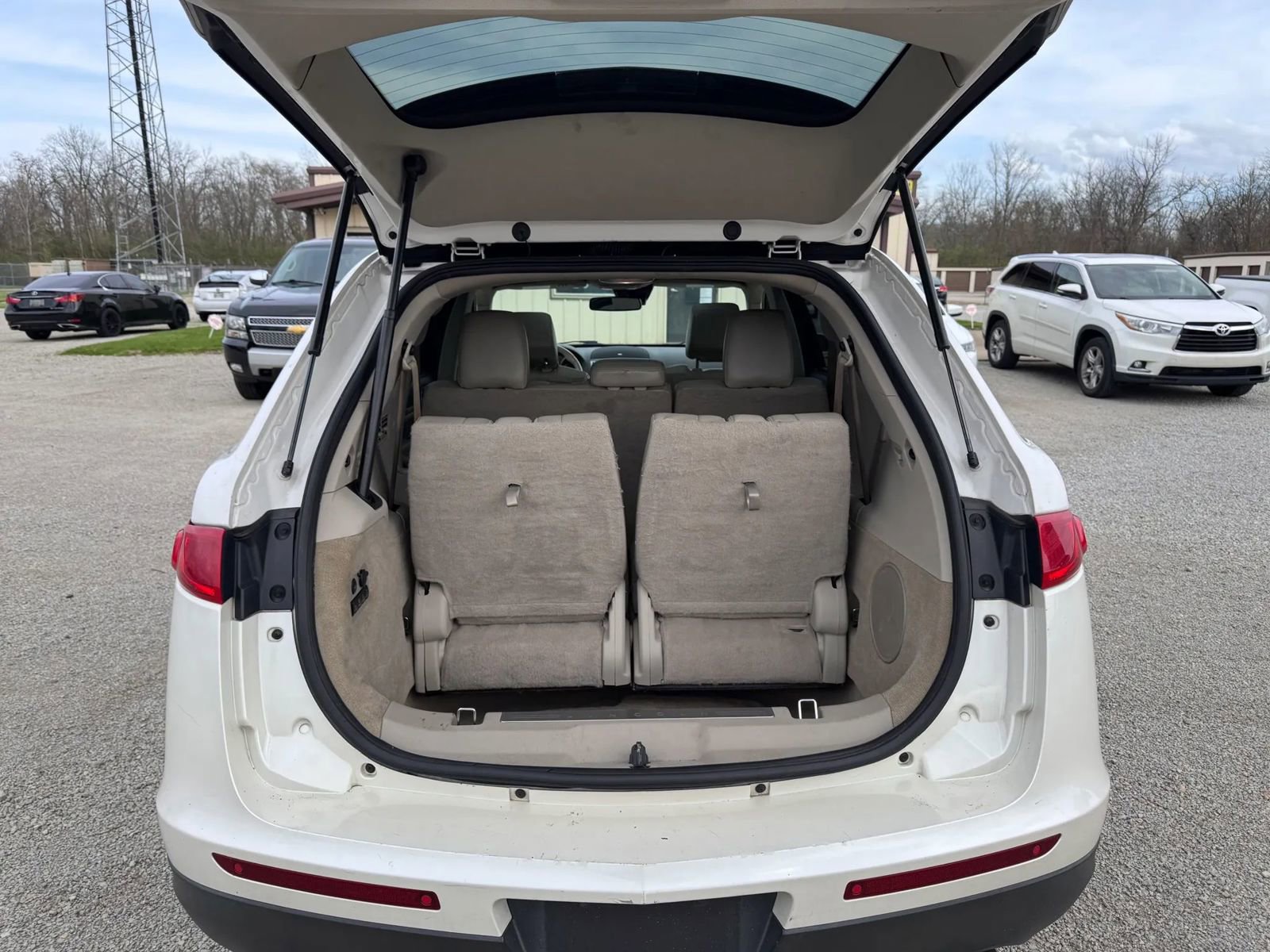 Used 2012 Lincoln MKT AWD image 21