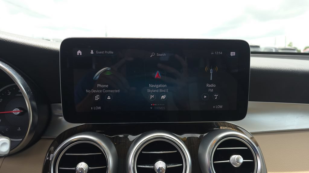 Used 2022 Mercedes-Benz GLC 300 image 18