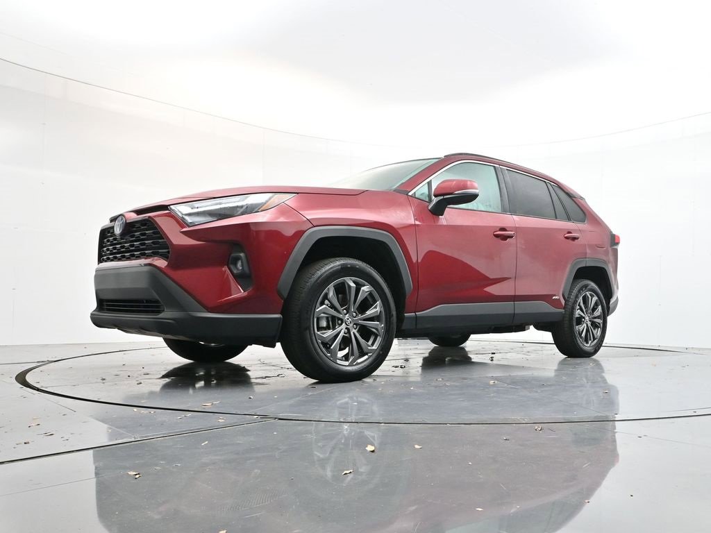 Used 2023 Toyota RAV4 XLE Premium image 28