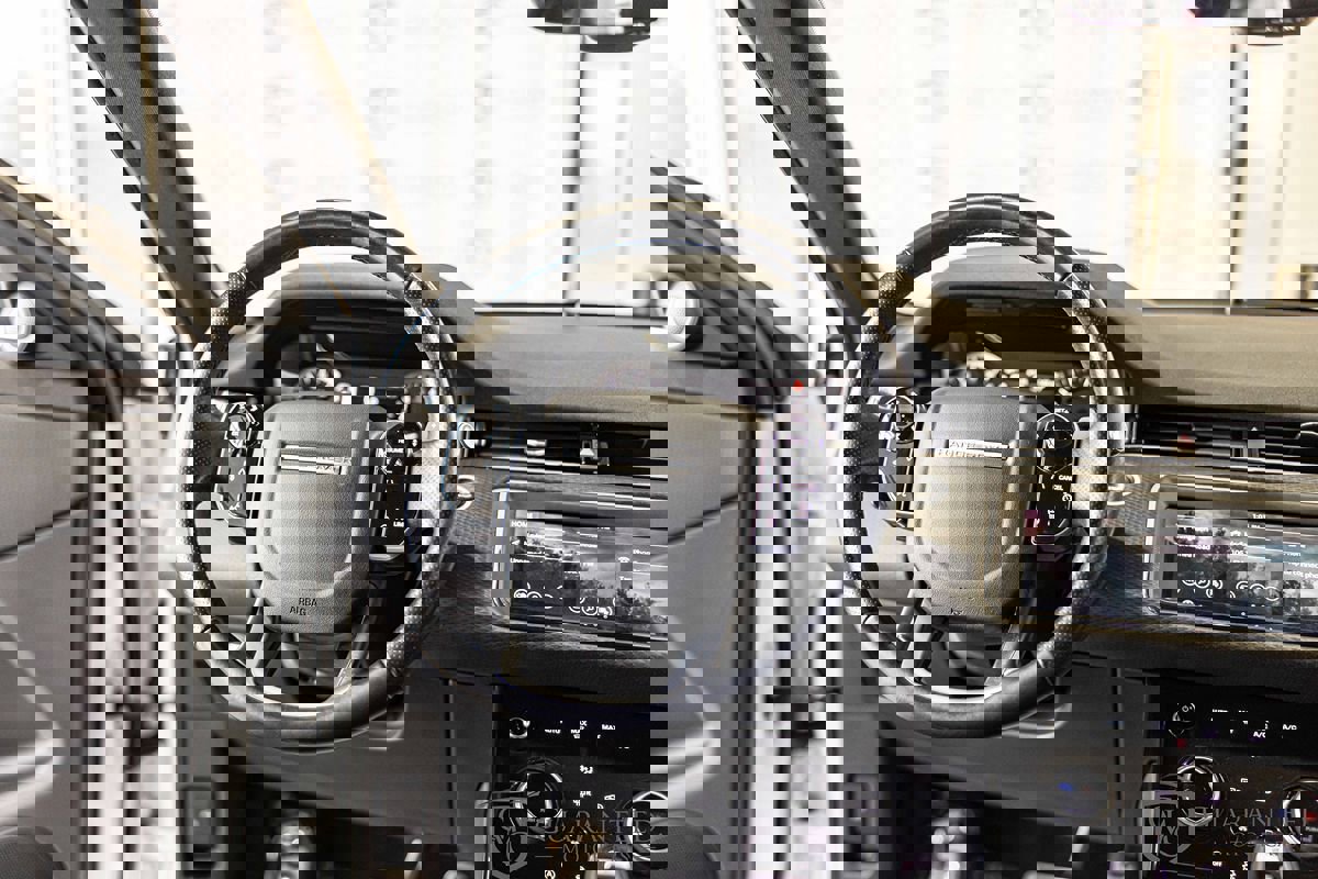 Used 2020 Land Rover Range Rover Evoque R-Dynamic S image 34