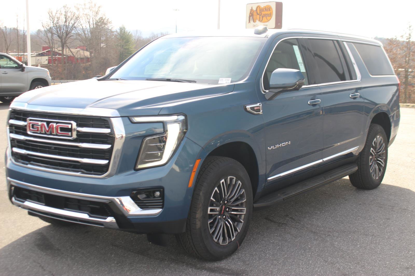 New 2026 GMC Yukon XL Elevation w/ Elevation Premium Package image 3