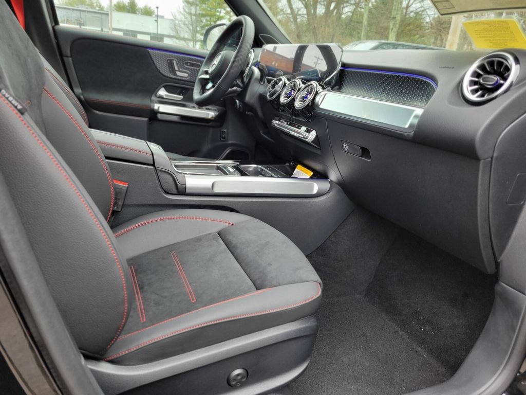 New 2026 Mercedes-Benz GLB 35 AMG 4MATIC image 11
