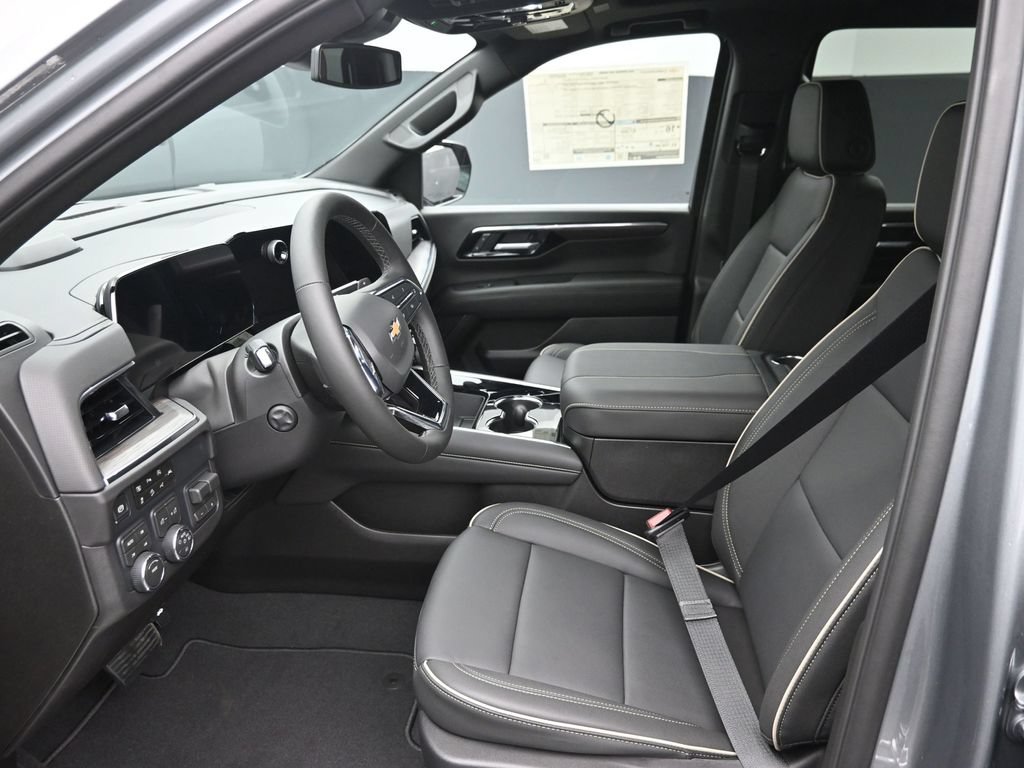 New 2026 Chevrolet Suburban Premier w/ Sun And Tow Package AWD/4WD image 17