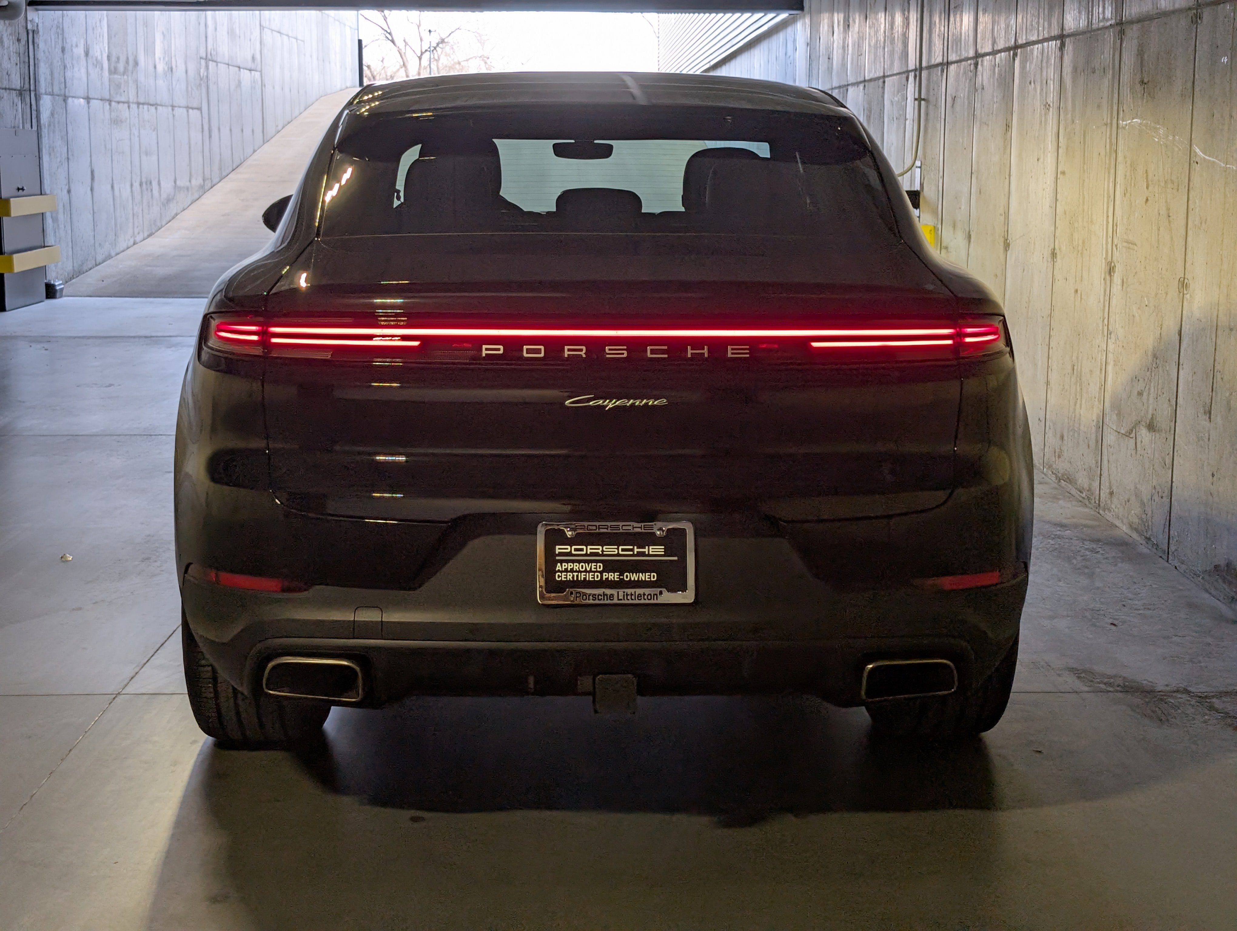 Certified 2024 Porsche Cayenne Coupe image 8