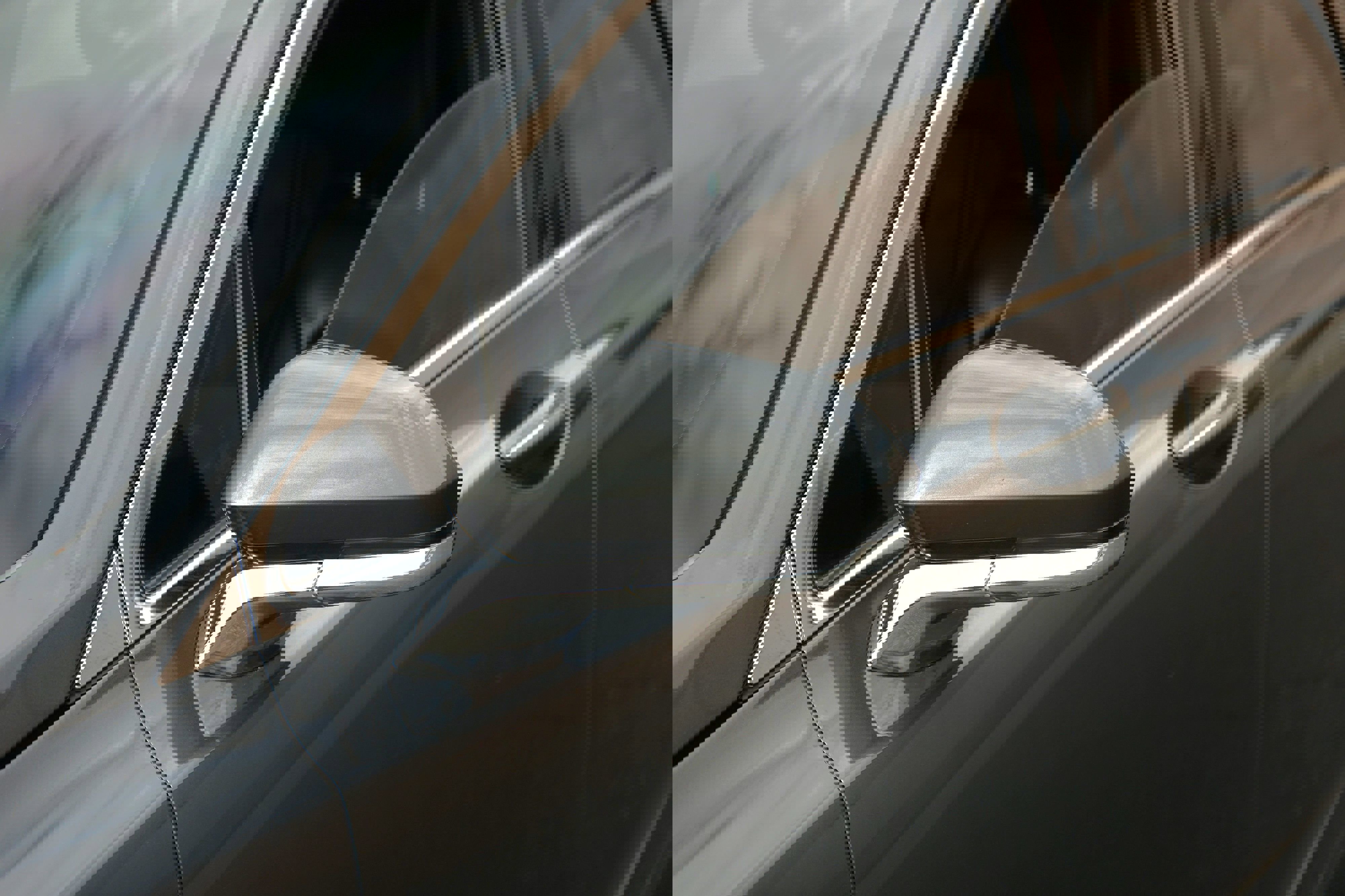 Used 2017 Lincoln MKZ Reserve FWD image 9