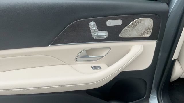 Used 2023 Mercedes-Benz GLS 450 4MATIC image 13