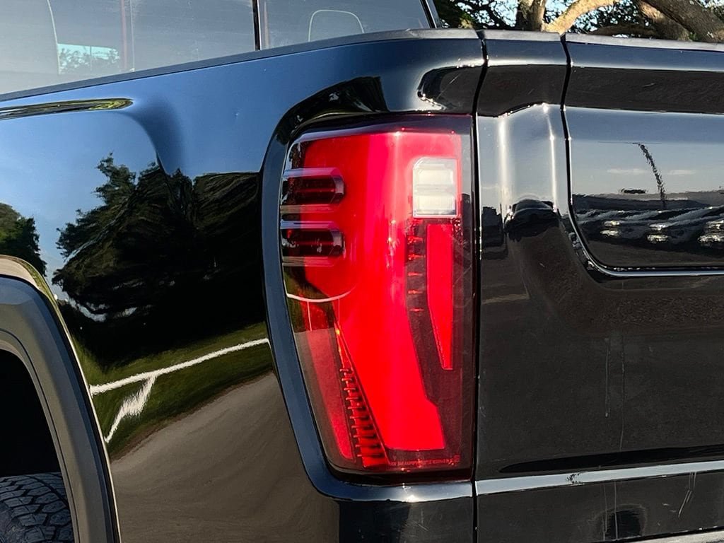 Used 2024 GMC Sierra 2500 Denali Ultimate AWD/4WD image 12
