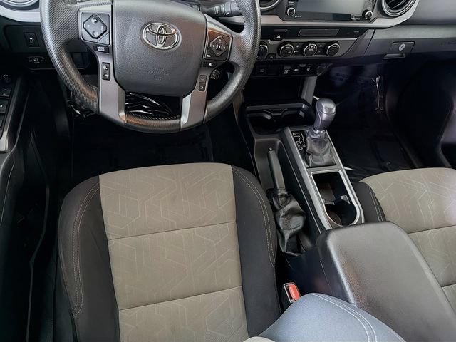 Used 2022 Toyota Tacoma TRD Off-Road AWD/4WD image 23