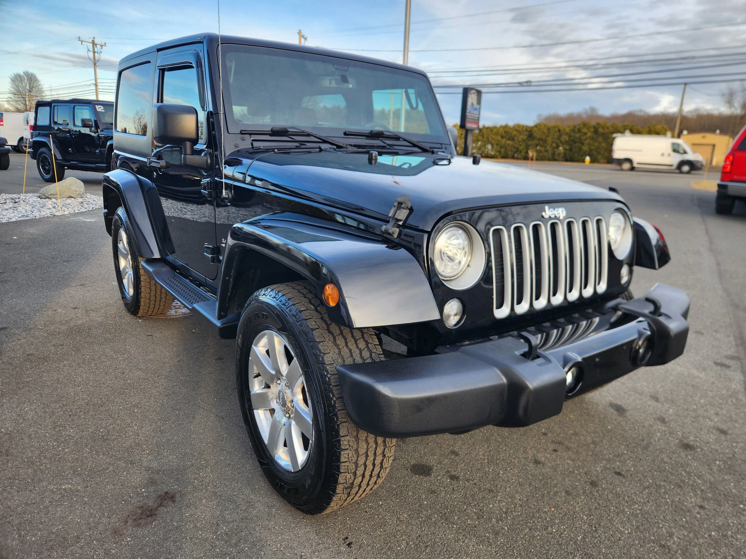 Used 2017 Jeep Wrangler Sahara image 17