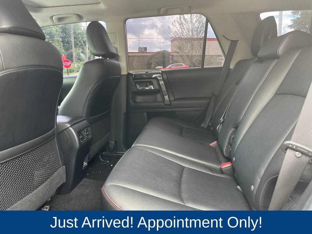Used 2021 Toyota 4Runner TRD Off-Road Premium w/ Moonroof Package AWD/4WD image 11