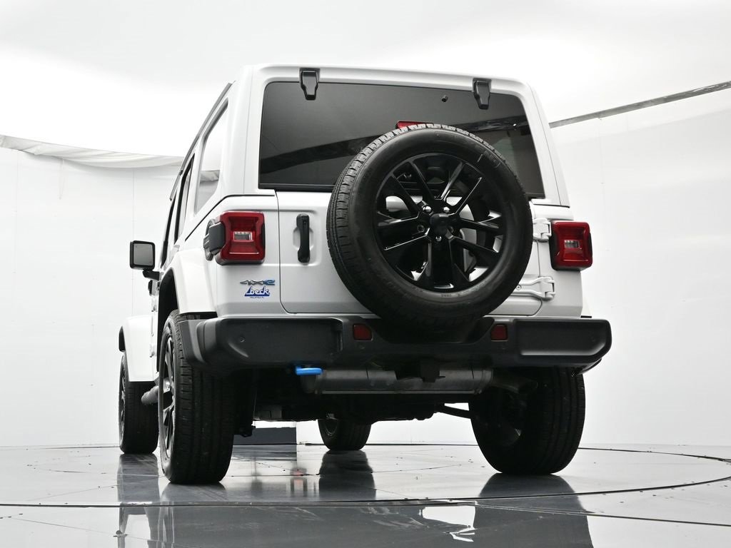 Used 2024 Jeep Wrangler Unlimited Sahara w/ Safety Group image 44