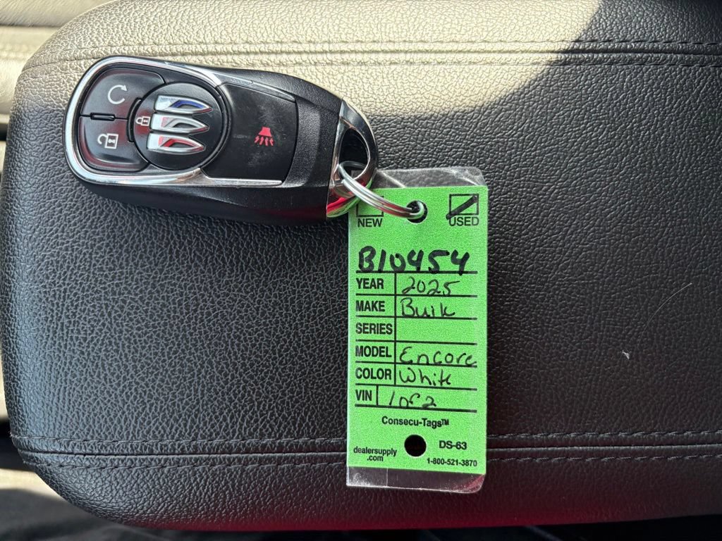 Used 2025 Buick Encore GX Preferred FWD image 28
