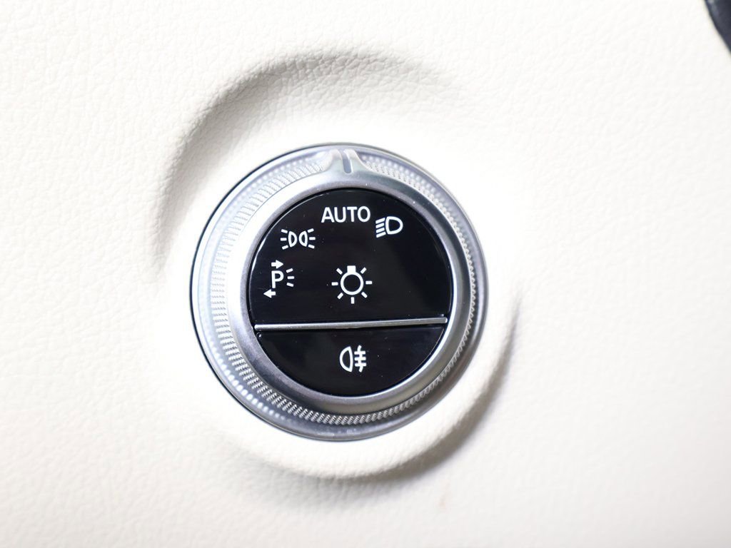 Used 2023 Mercedes-Benz C 300 4MATIC Sedan w/ Exclusive Trim Package image 42