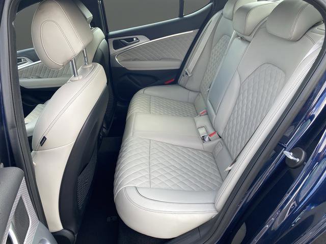 Used 2023 Genesis G70 3.3T w/ Sport Prestige Package image 36