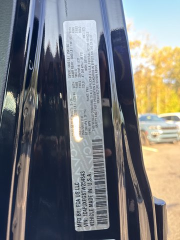 Certified 2026 Jeep Wrangler Unlimited Sahara AWD/4WD image 32