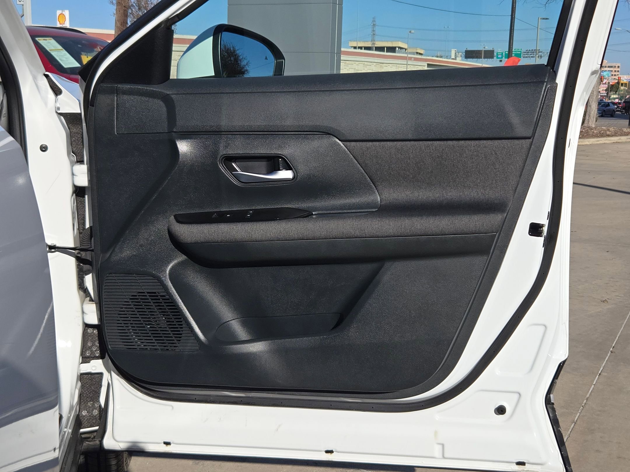 Certified 2025 Nissan Kicks SV w/ Illumination Package image 28