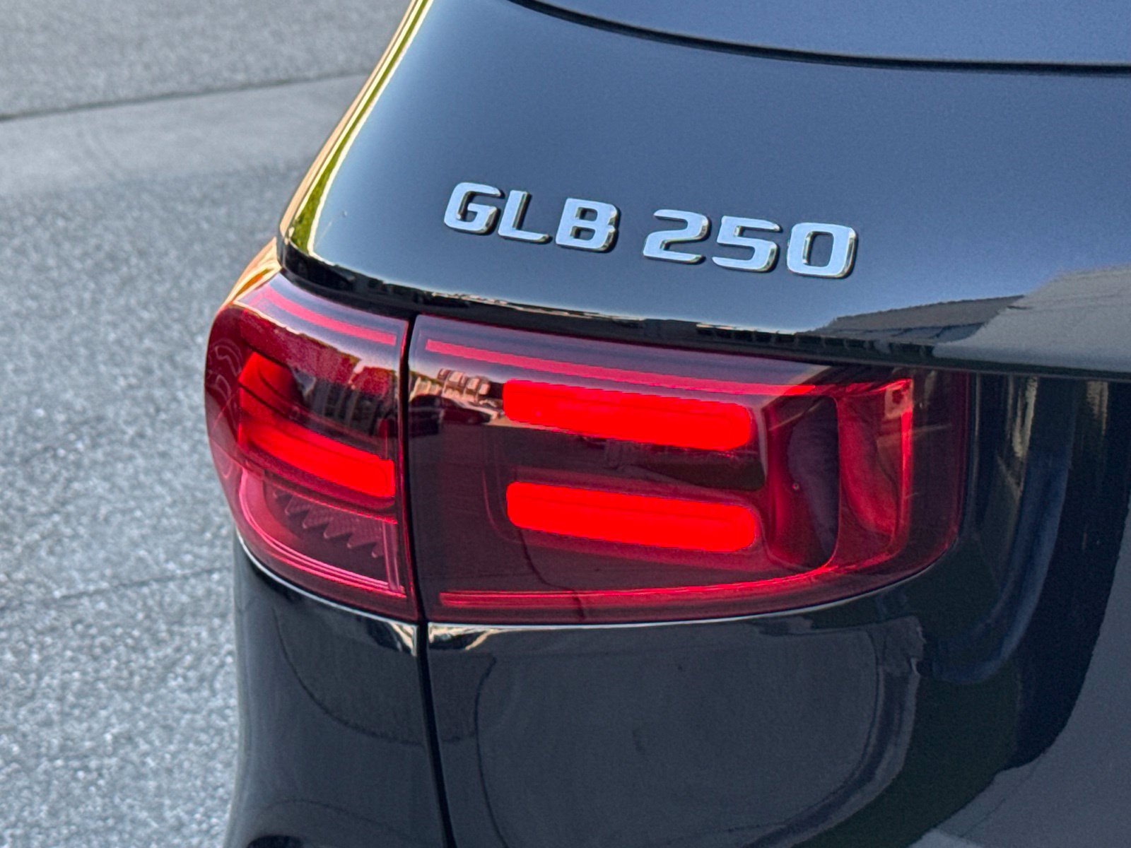 New 2026 Mercedes-Benz GLB 250 4MATIC image 13