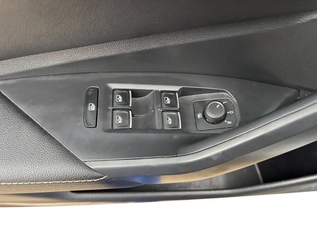 Used 2022 Volkswagen Jetta S image 19