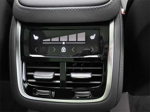 New 2026 Volvo XC90 B6 Plus image 37