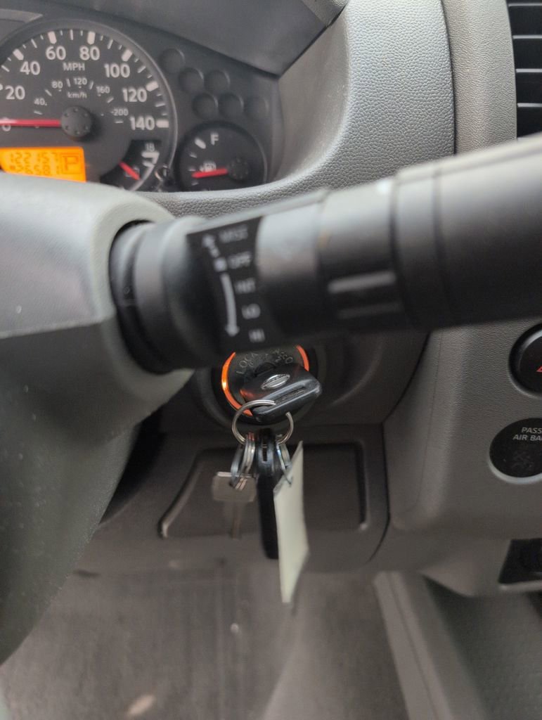 Used 2008 Nissan Frontier SE w/ SE Value Truck Pkg image 34