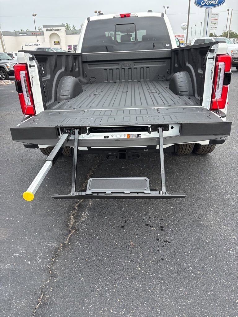 New 2026 Ford F350 Platinum image 32