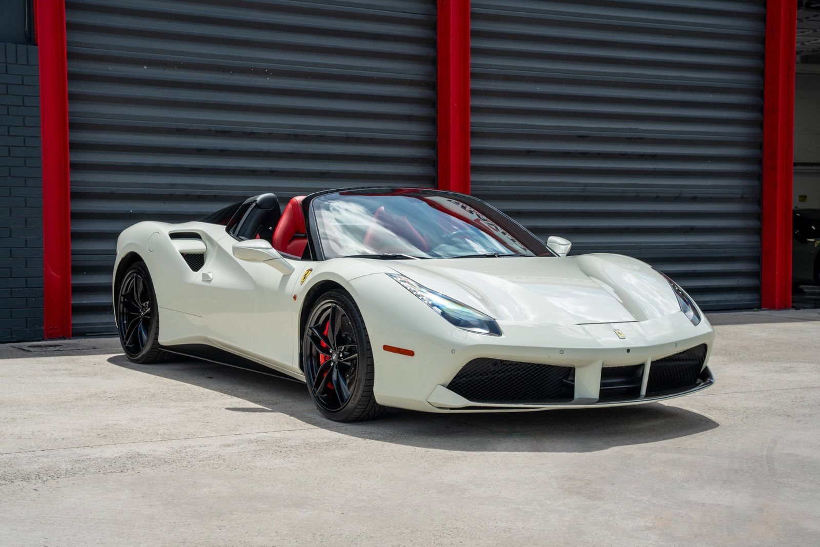 Used 2018 Ferrari 488 Spider RWD image 14