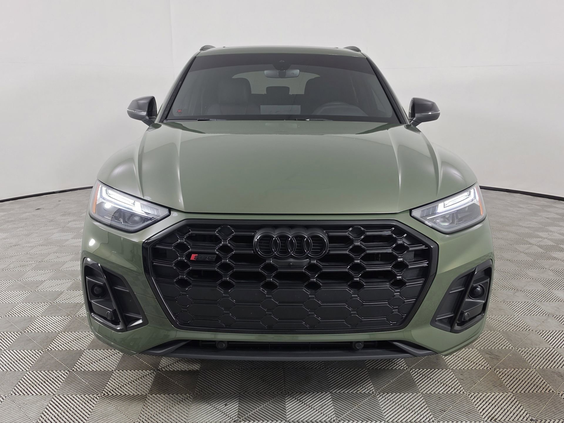 Certified 2023 Audi SQ5 Premium Plus w/ Premium Plus Package AWD/4WD image 2