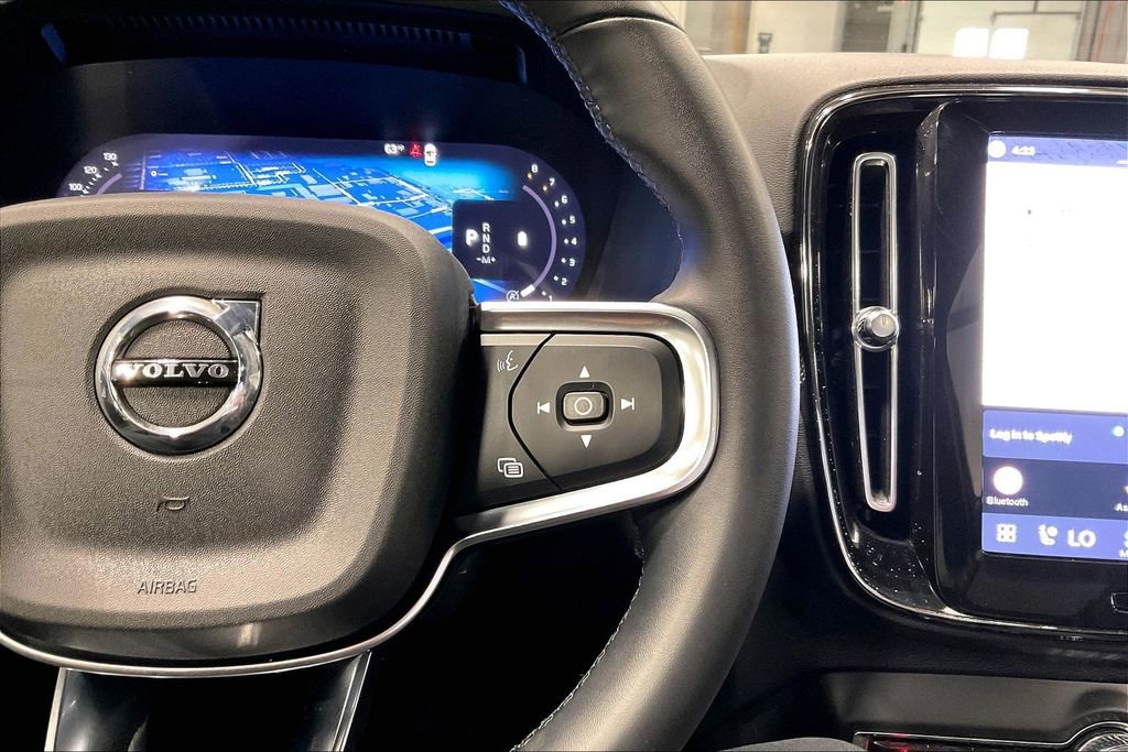 Certified 2023 Volvo XC40 B5 Plus w/ Climate Package AWD/4WD image 12