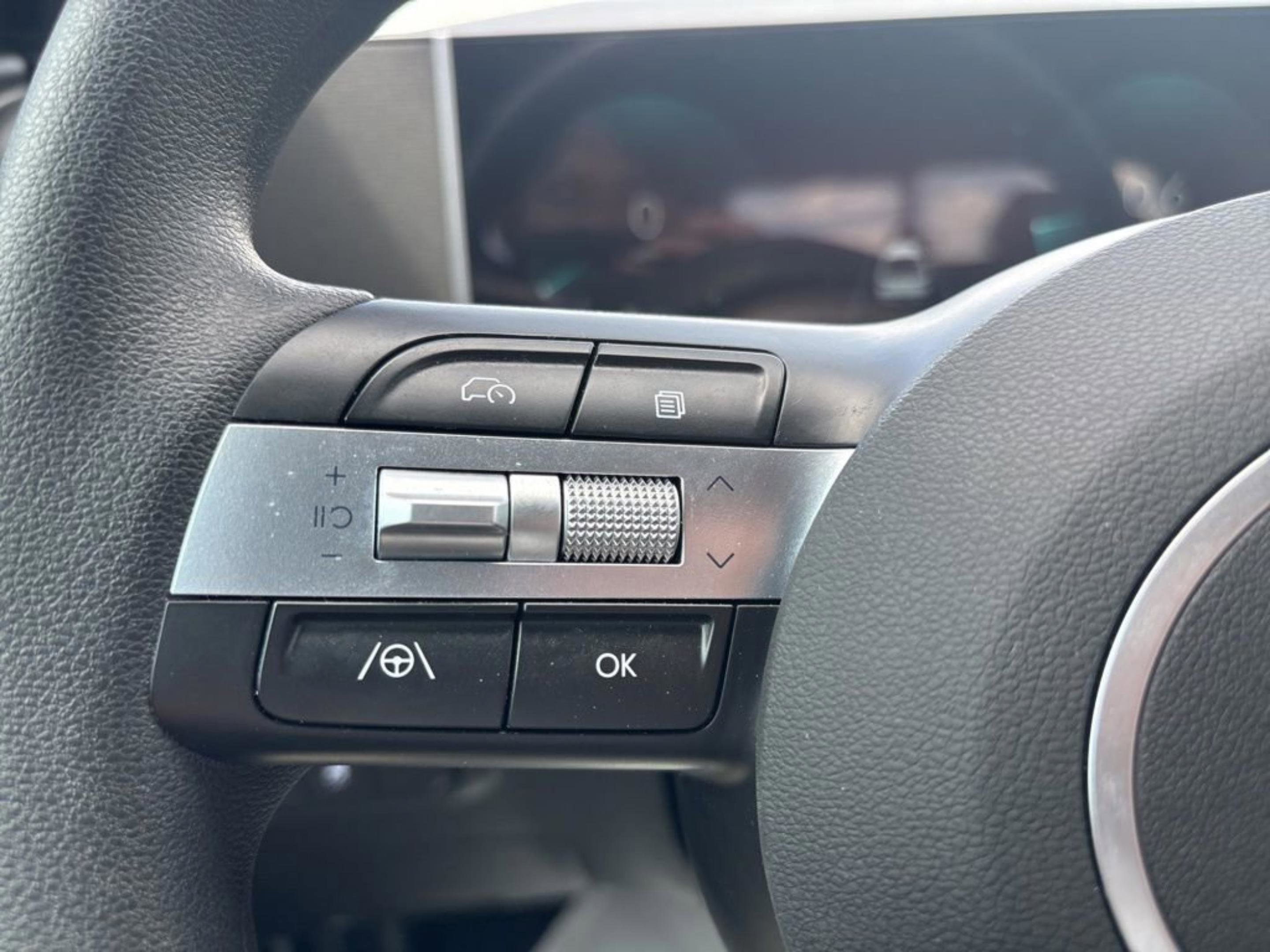 Used 2025 Hyundai Santa Cruz SEL image 13