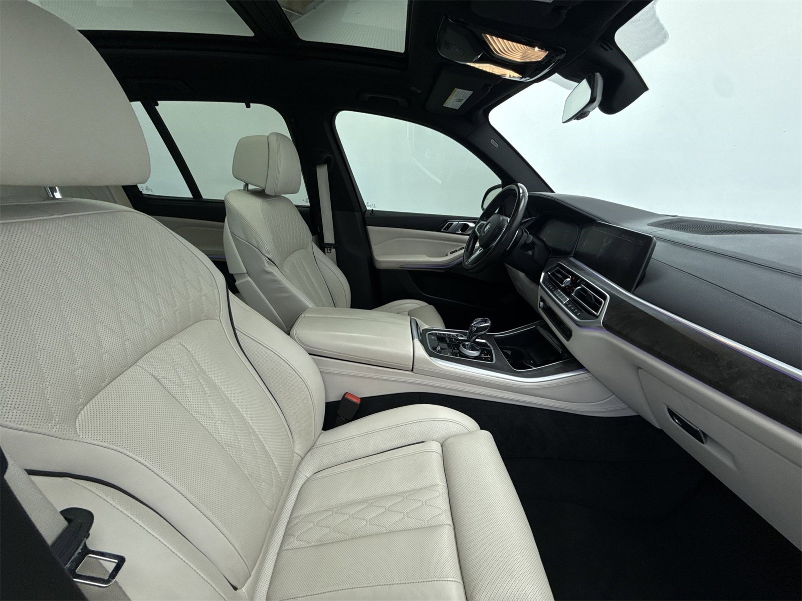 Used 2021 BMW X5 sDrive40i w/ M Sport Package image 14