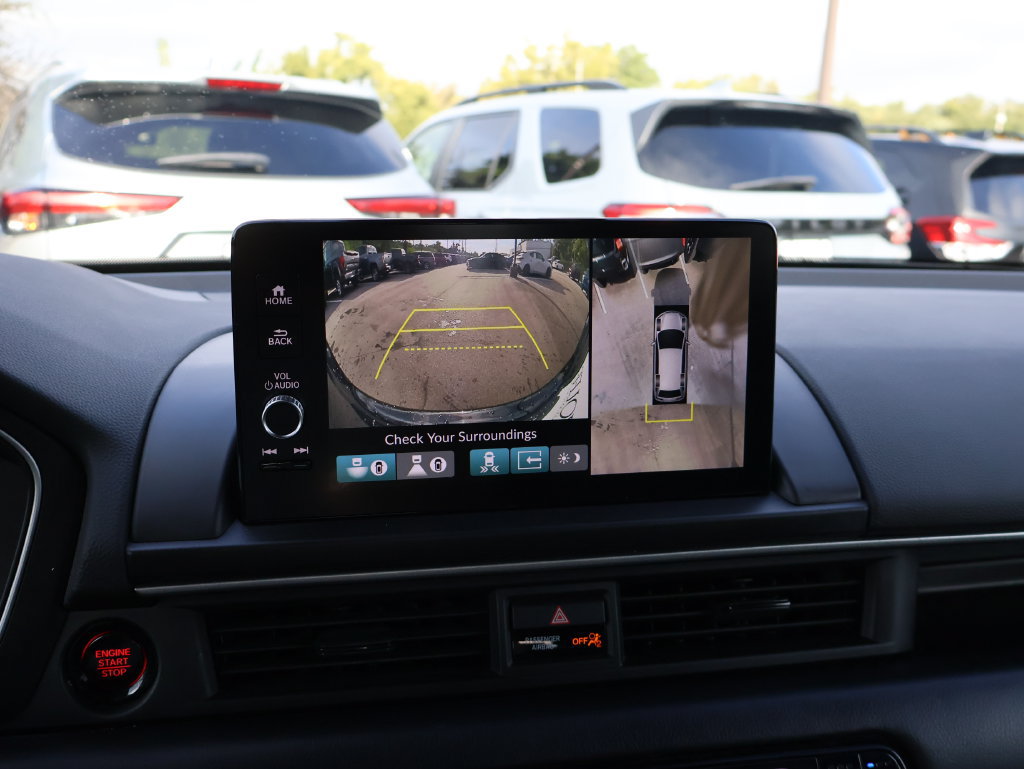 Certified 2025 Honda Pilot Black Edition image 23