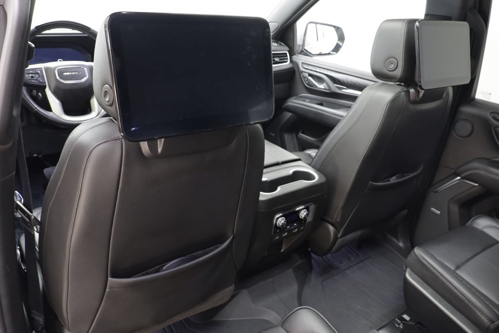 Used 2023 GMC Yukon Denali w/ Advanced Technology Package AWD/4WD image 19
