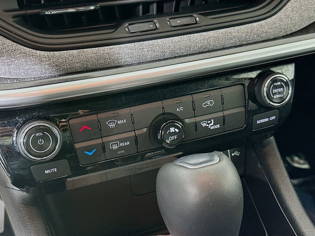 Certified 2022 Jeep Compass Latitude image 24