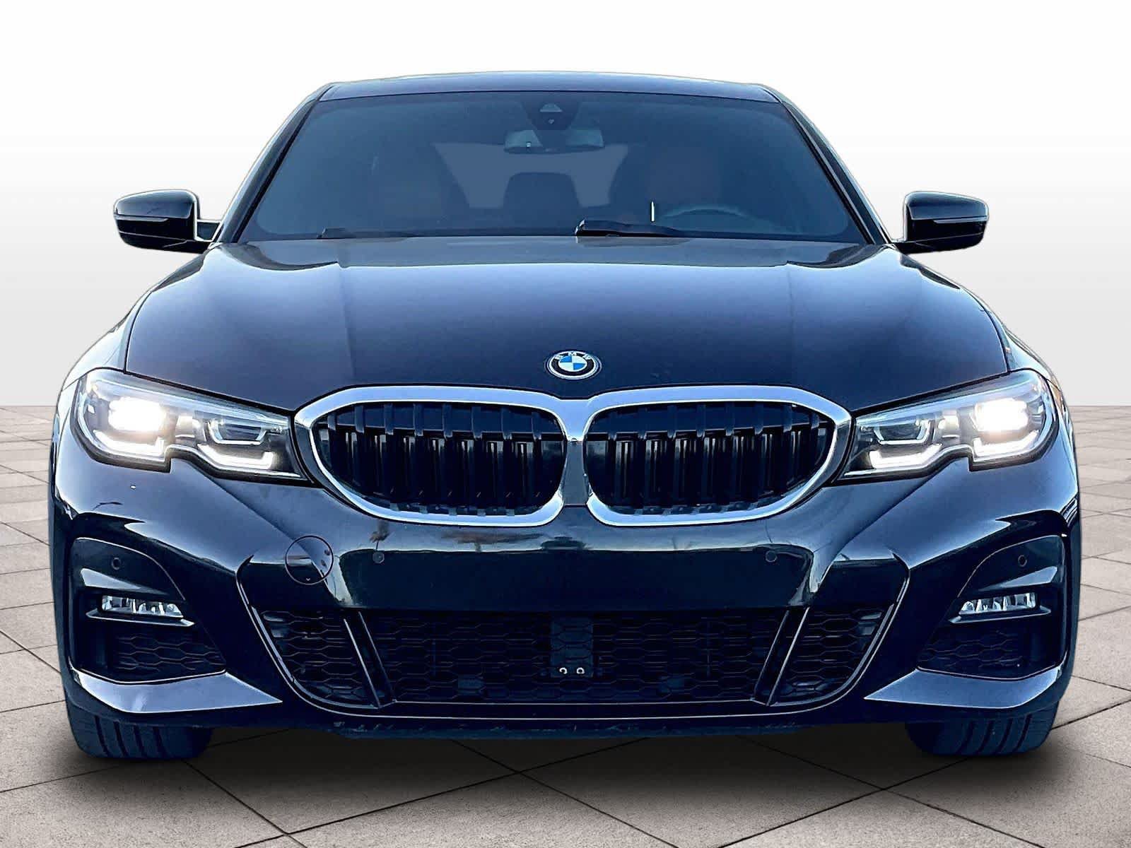Used 2022 BMW 330e w/ M Sport Package RWD image 3