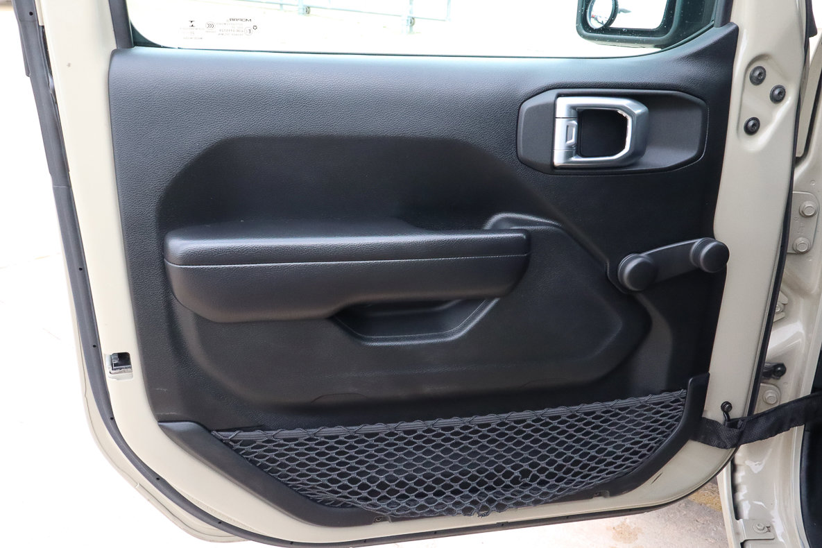 Used 2020 Jeep Gladiator Sport image 16