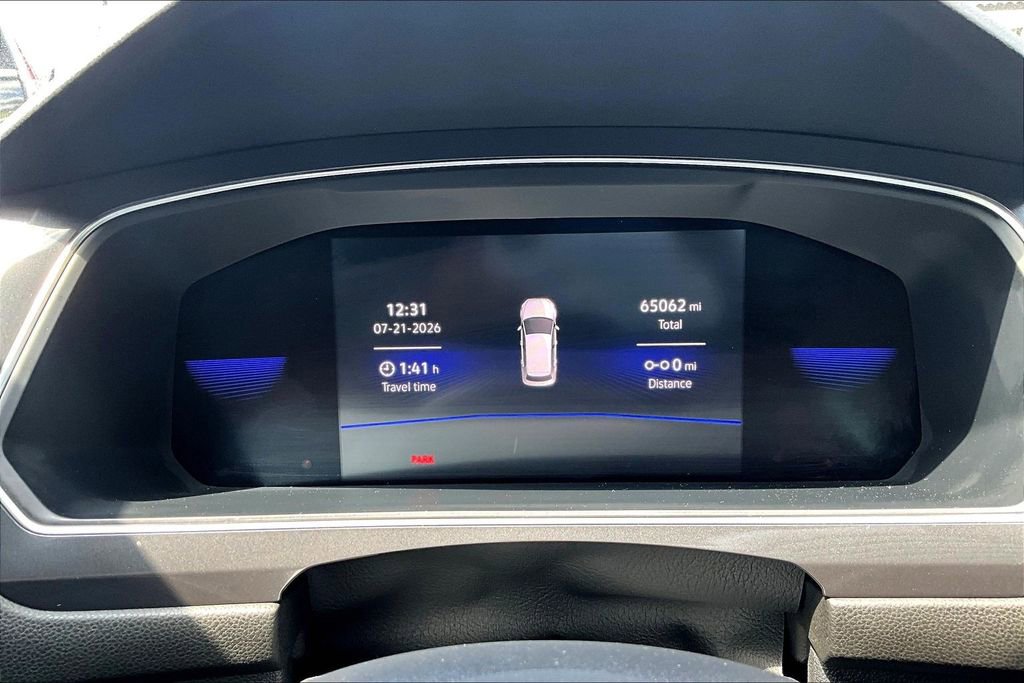 Used 2022 Volkswagen Tiguan SE R-Line image 11