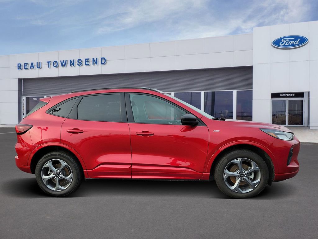 Certified 2023 Ford Escape ST-Line image 3