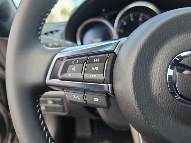 Used 2025 MAZDA MX-5 Miata Sport RWD image 18