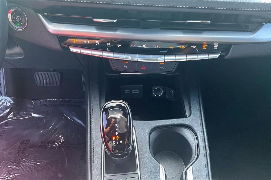 Certified 2025 Cadillac XT4 Premium Luxury image 15