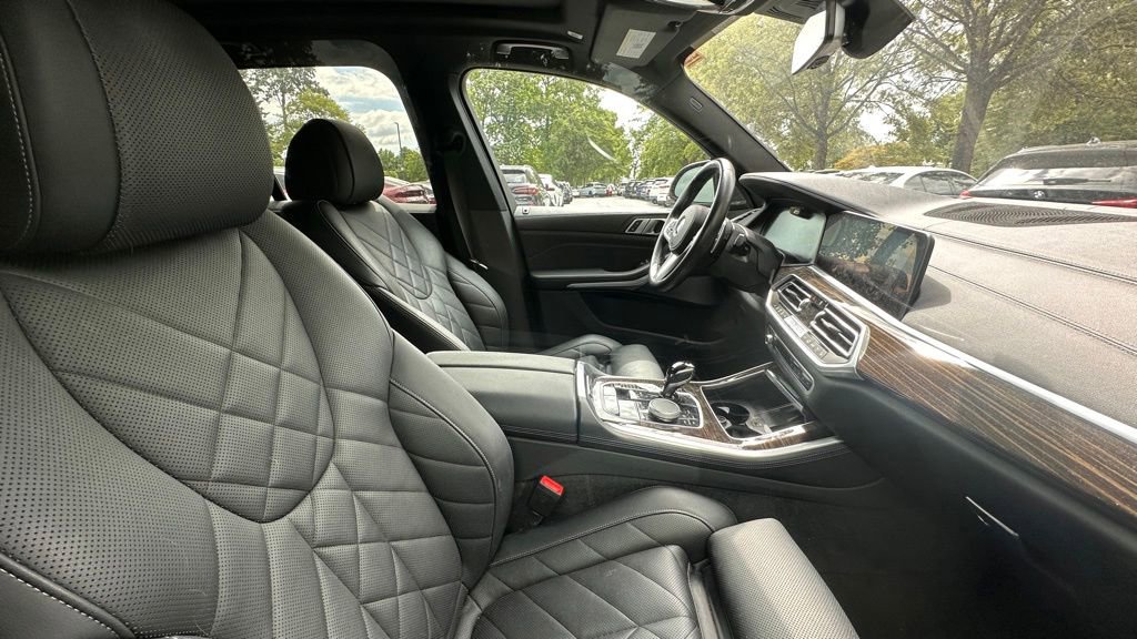 Used 2023 BMW X5 sDrive40i w/ M Sport Package RWD image 4