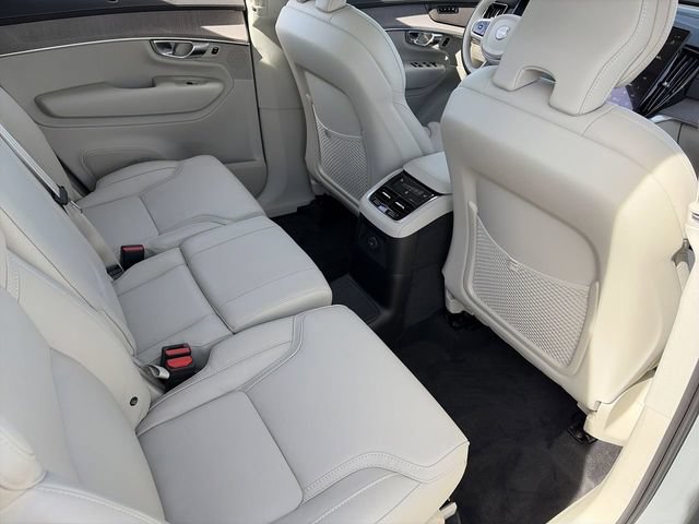 New 2026 Volvo XC90 T8 Ultra w/ Protection Package Premier AWD/4WD image 15
