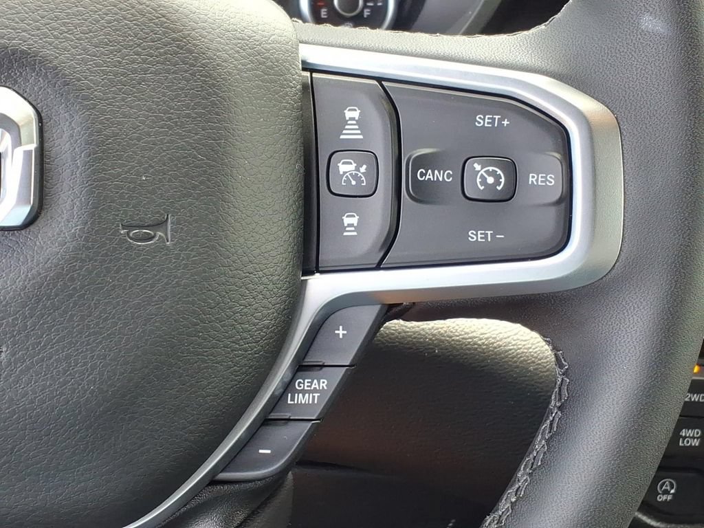 Used 2025 RAM 1500 Big Horn AWD/4WD image 9
