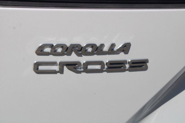 Used 2023 Toyota Corolla Cross XLE w/ Convenience Package image 7