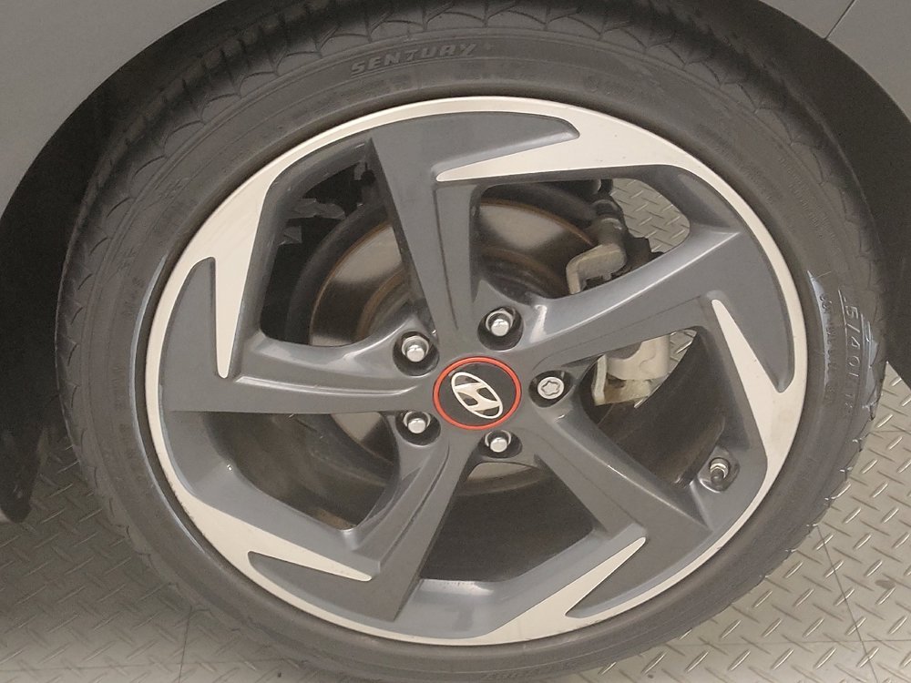 Used 2020 Hyundai Veloster Turbo FWD image 31